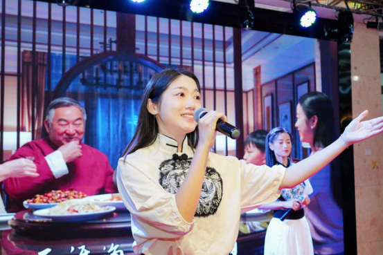 不只是赛酒 当中外名酒遇上“醉”美巫溪